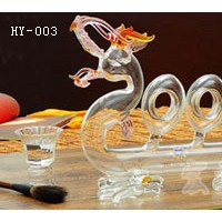 吉林玻璃工艺酒瓶~河间宏艺玻璃制品生产加工空心造型酒瓶